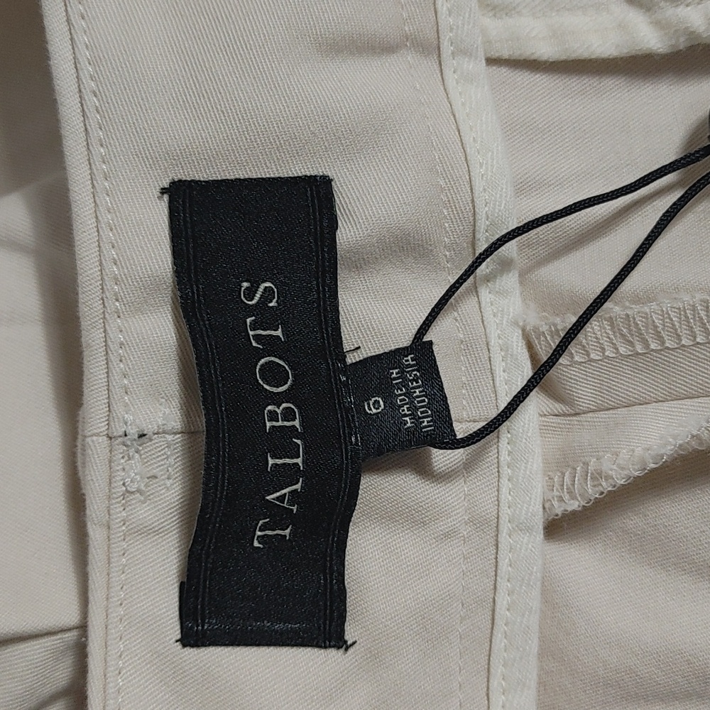 Talbots Bermuda Shorts - Picture 3 of 9